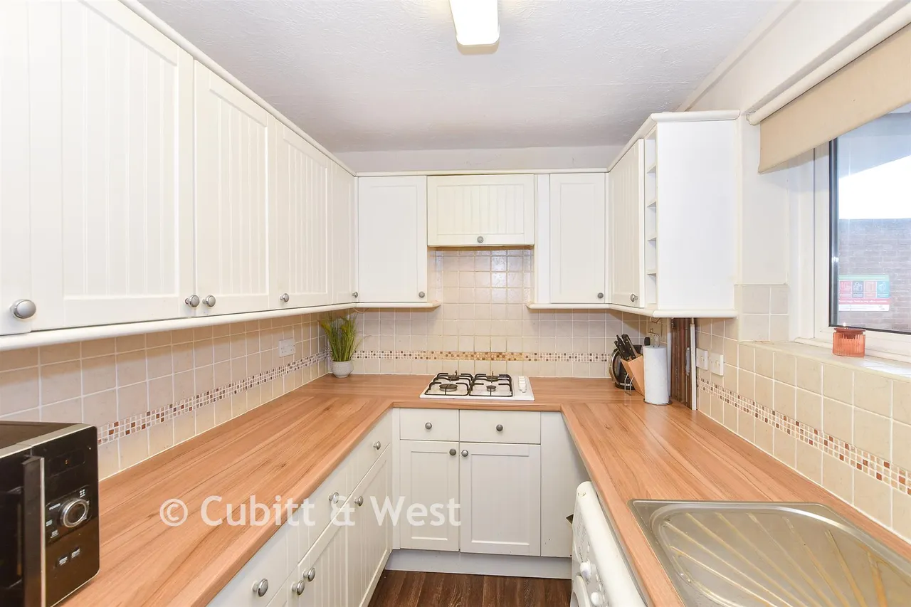Boswell Road, Tilgate, RH10, photo 4