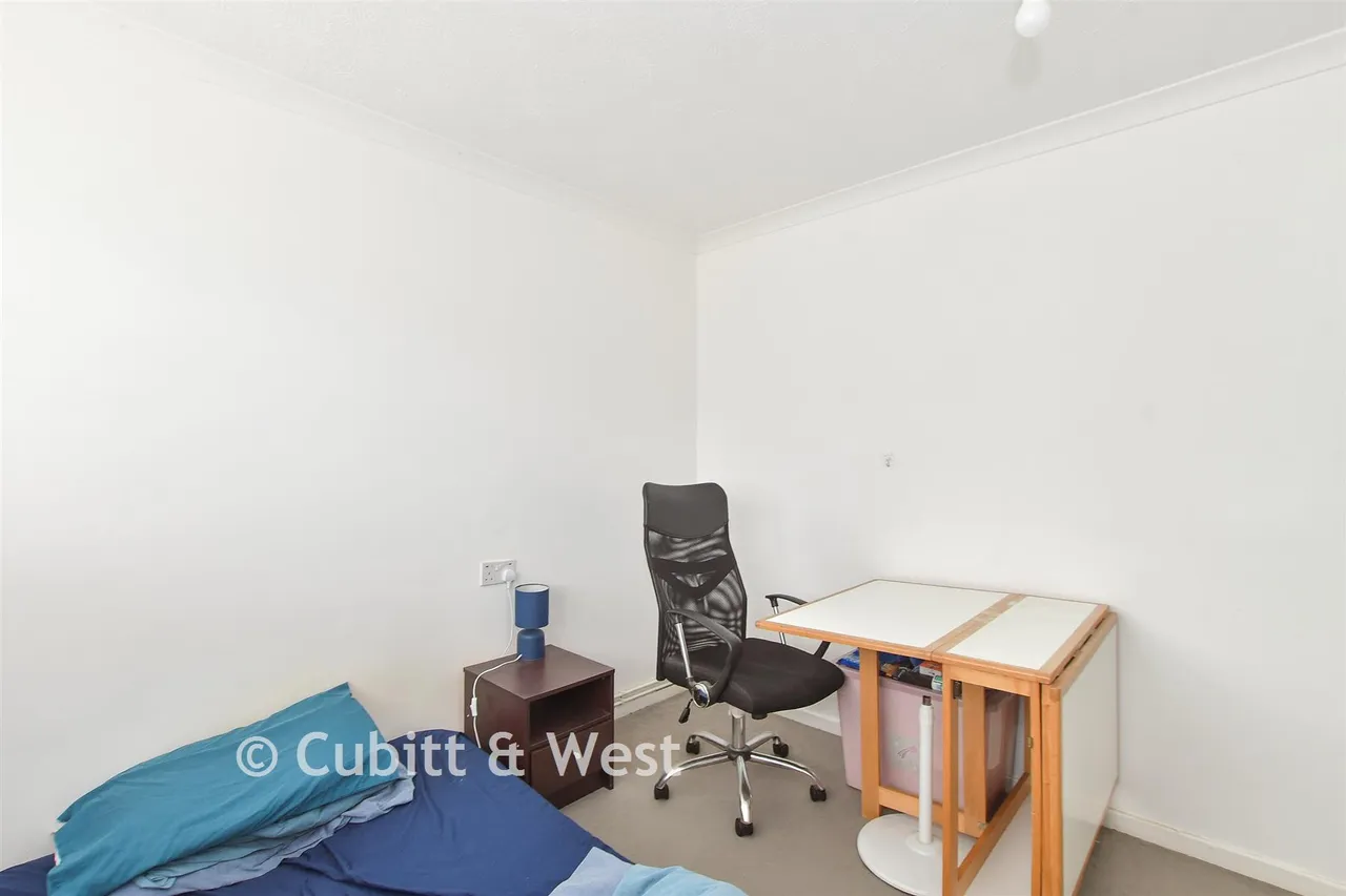 Boswell Road, Tilgate, RH10, photo 9