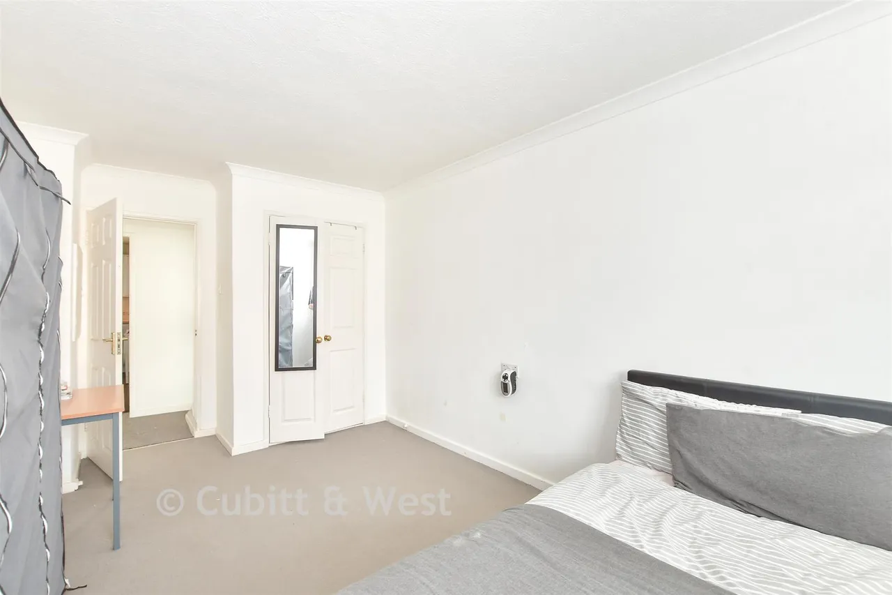 Boswell Road, Tilgate, RH10, photo 6