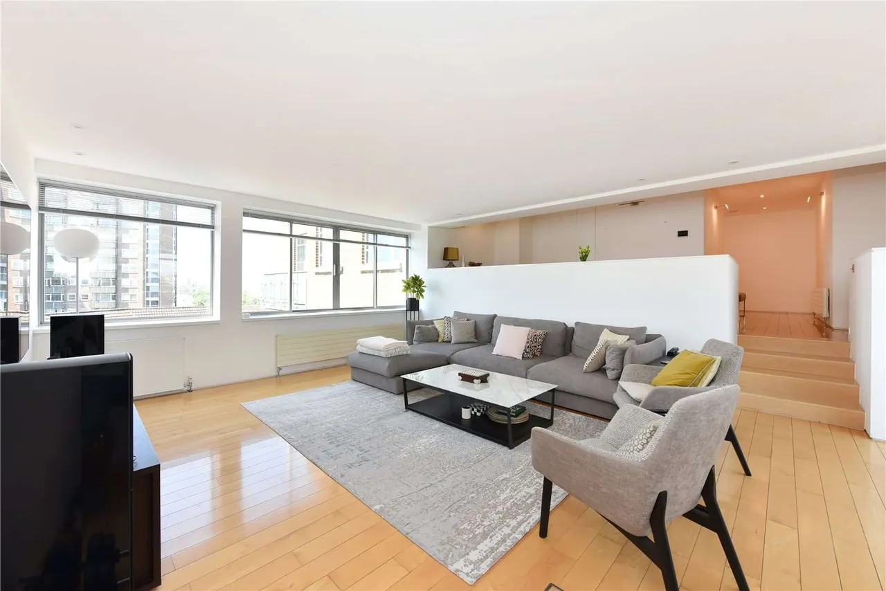 3 bed flat to rent — Hall Road, London, NW8 9RF