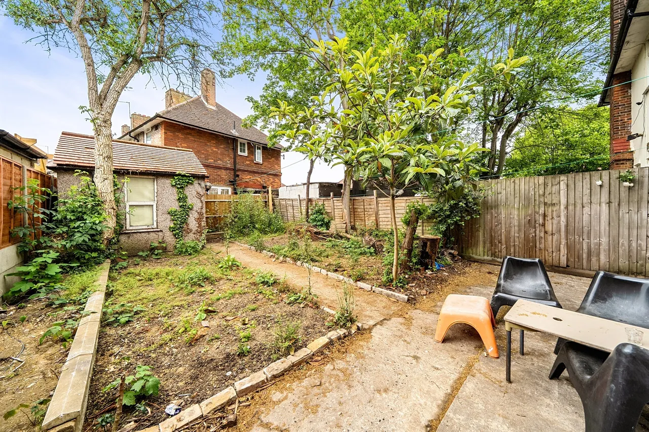 Waltheof Gardens, London, N17, photo 4