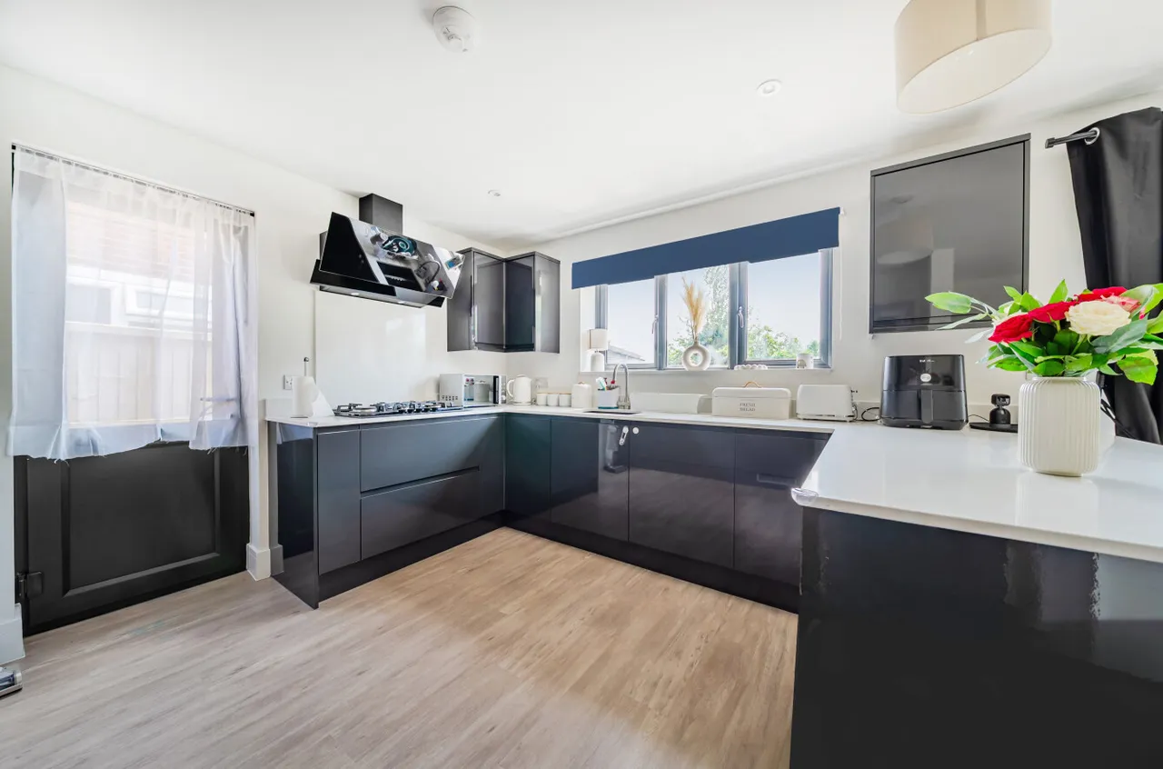 Swanbourne Road, Wick, BN17, photo 2