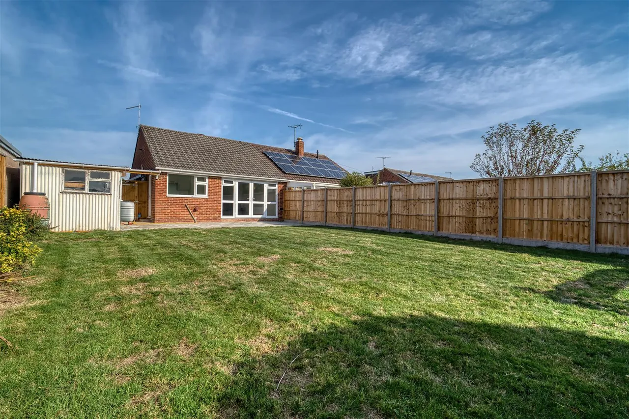 Lammas Close, Gillingham, photo 4