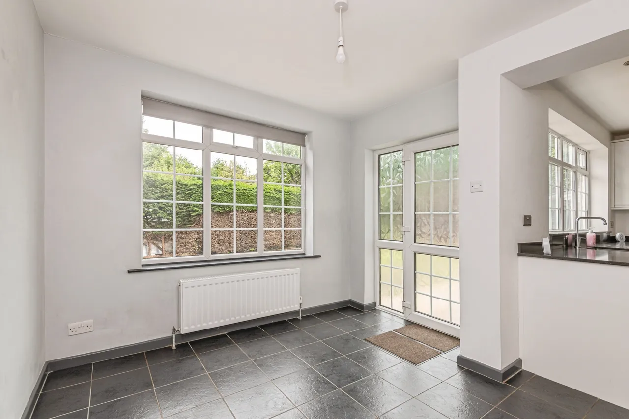 Woodhall Park Grove, Pudsey, LS28, photo 13