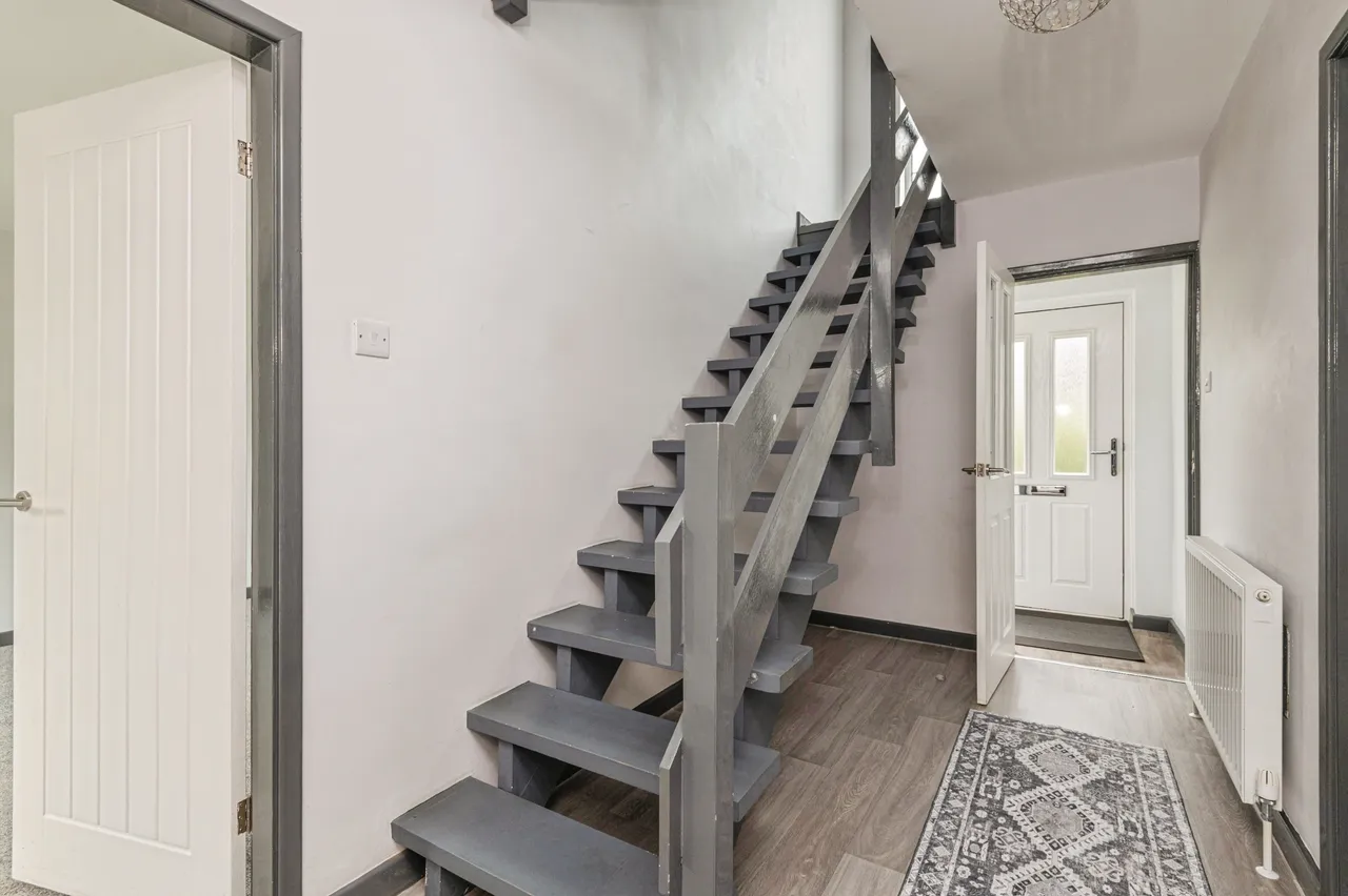Woodhall Park Grove, Pudsey, LS28, photo 5