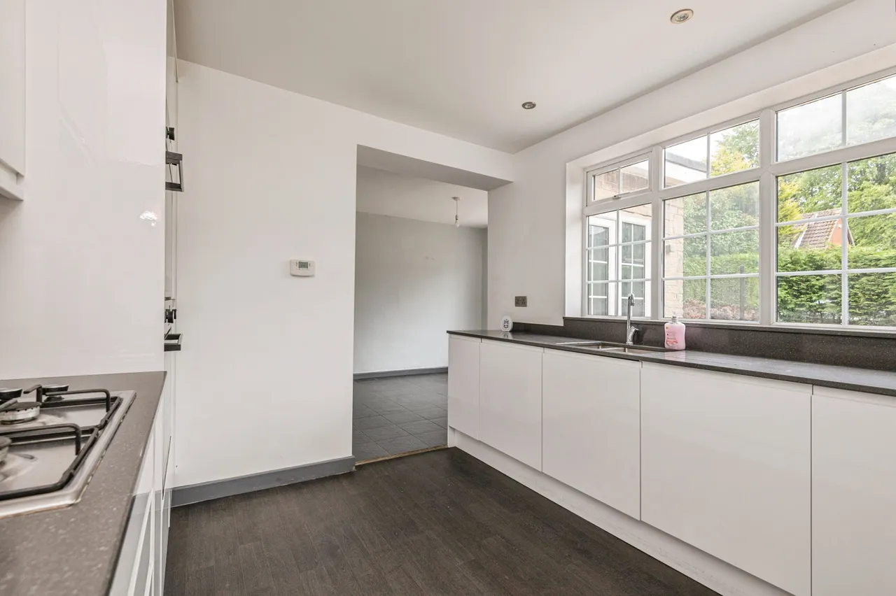 Woodhall Park Grove, Pudsey, LS28, photo 7