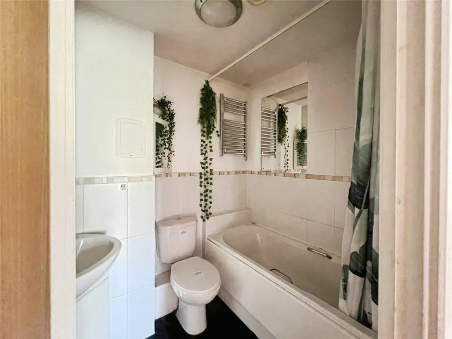 Orchard Place, Southampton, SO14, photo 8