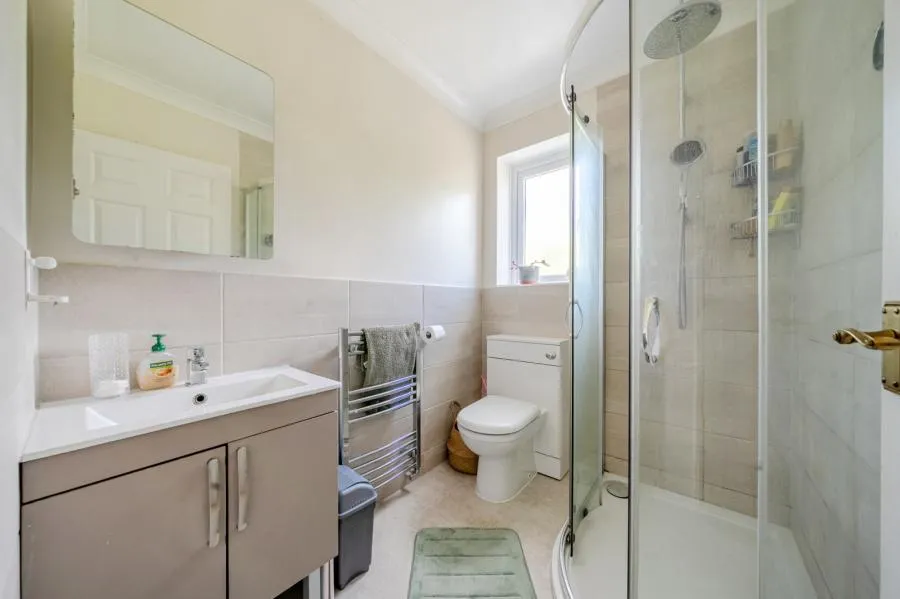 Shilton Road, Carterton, OX18, photo 10