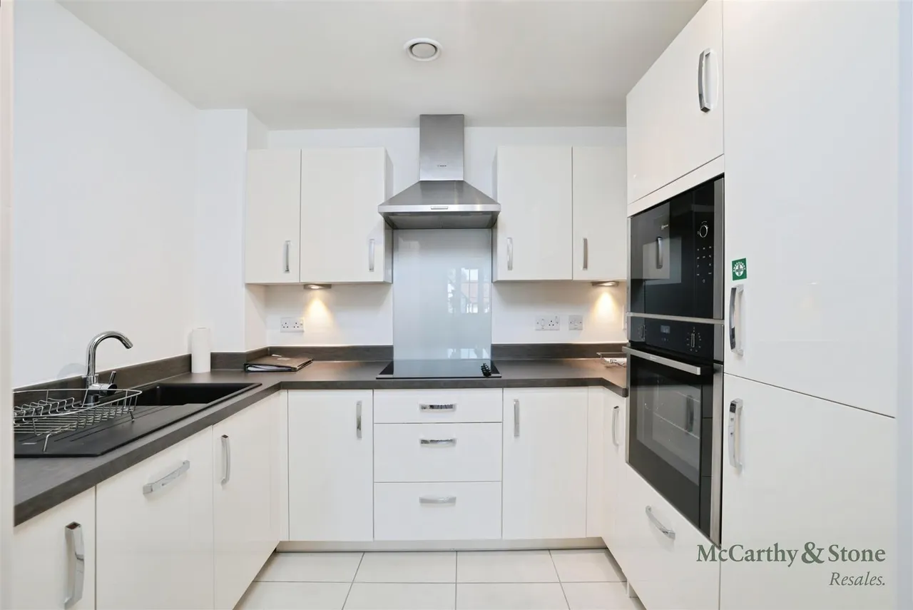 The Broadway, Amersham, HP7, photo 2