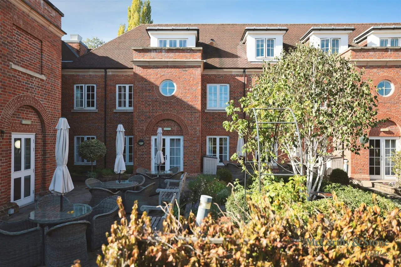 The Broadway, Amersham, HP7, photo 3