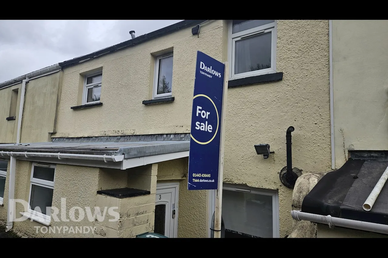 3 bed house for sale, Railway Tce, Penygraig, CF40