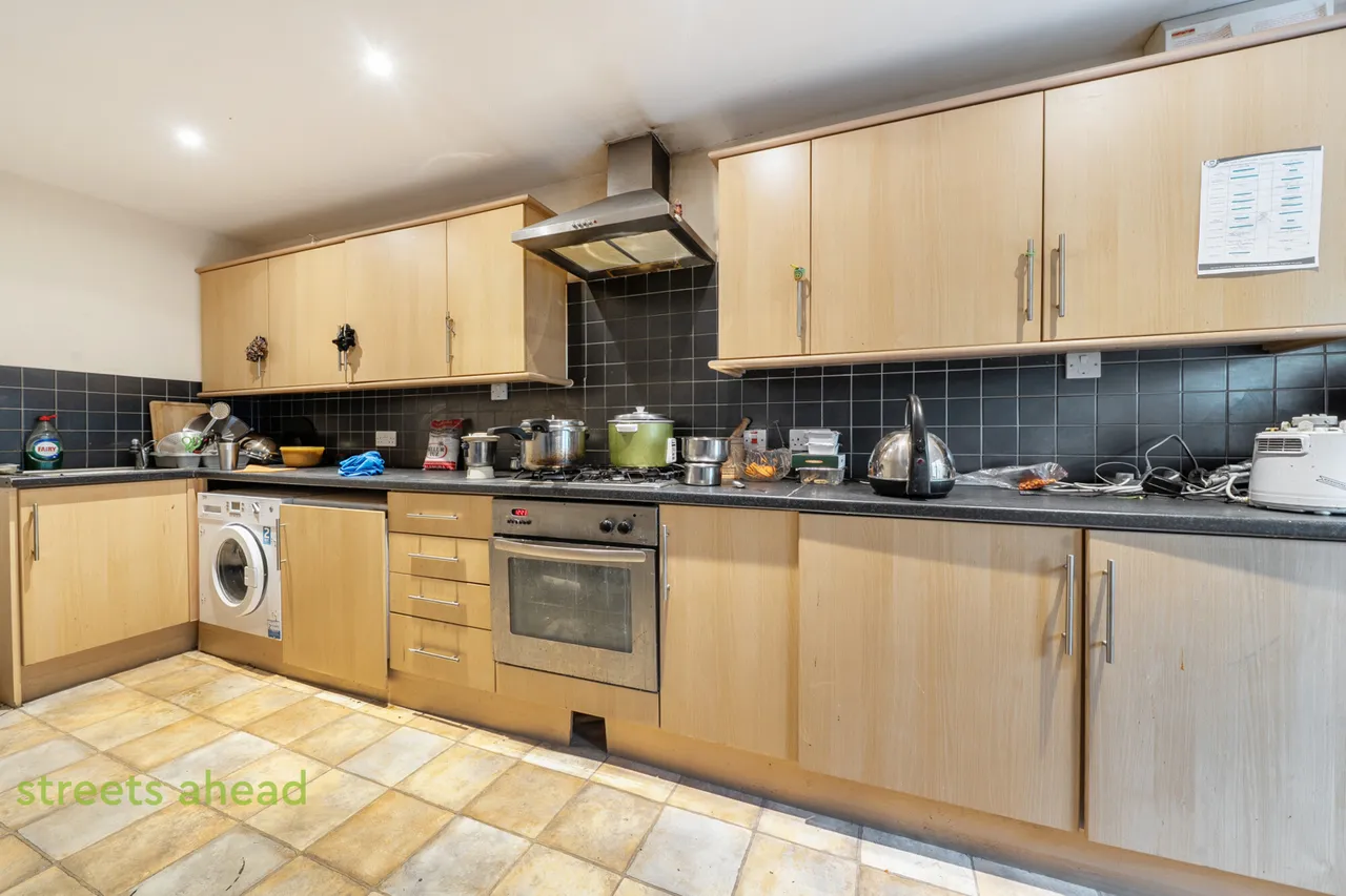 Foxley Lane, Purley, CR8, photo 5