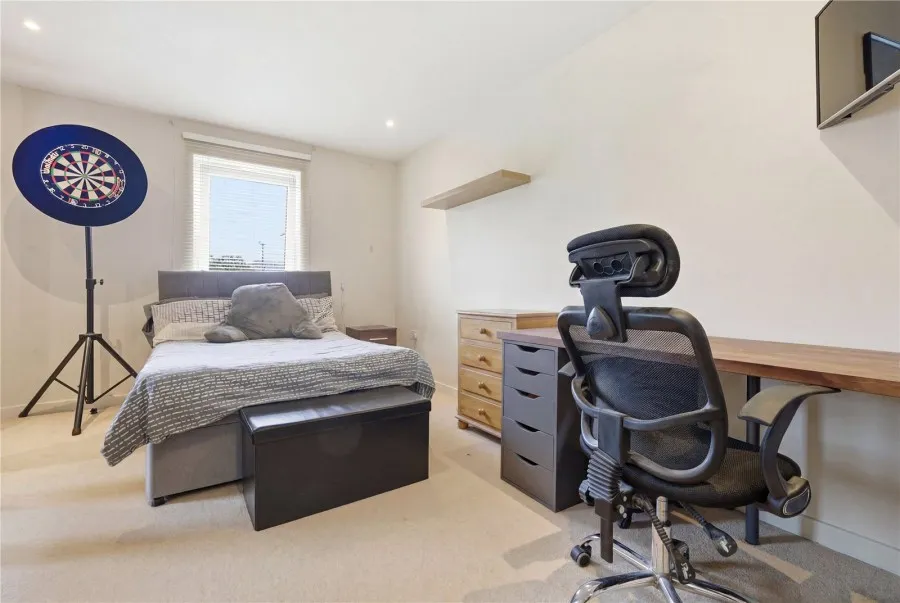 with 3 bedrooms in Harlow, CM20, photo 12