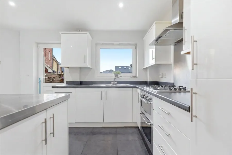 with 3 bedrooms in Harlow, CM20, photo 8