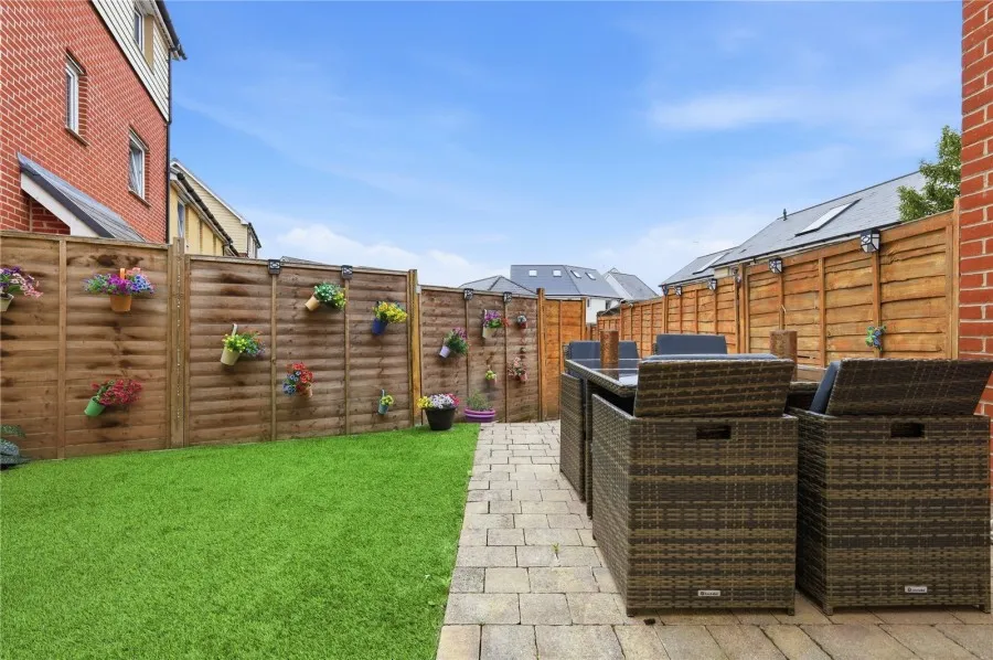 with 3 bedrooms in Harlow, CM20, photo 3