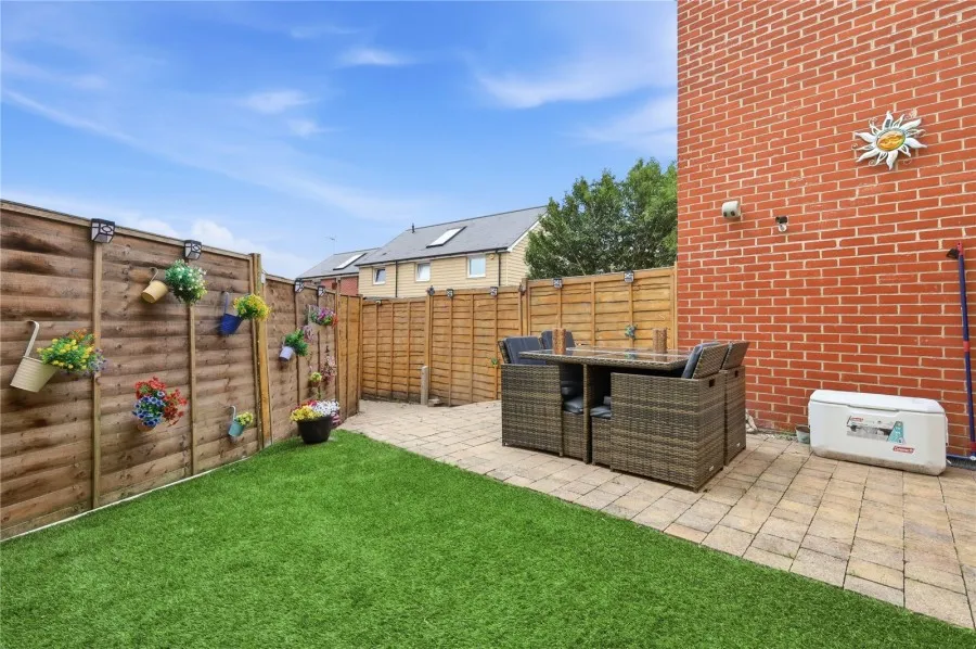 with 3 bedrooms in Harlow, CM20, photo 17