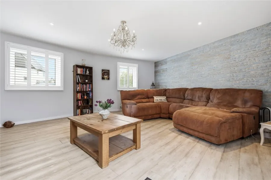 with 3 bedrooms in Harlow, CM20, photo 5