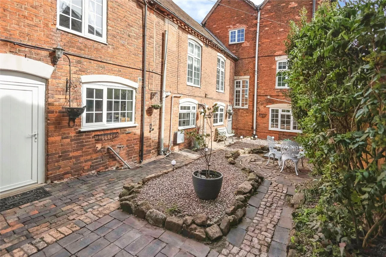Chester Road, Castle Bromwich, B36, photo 24