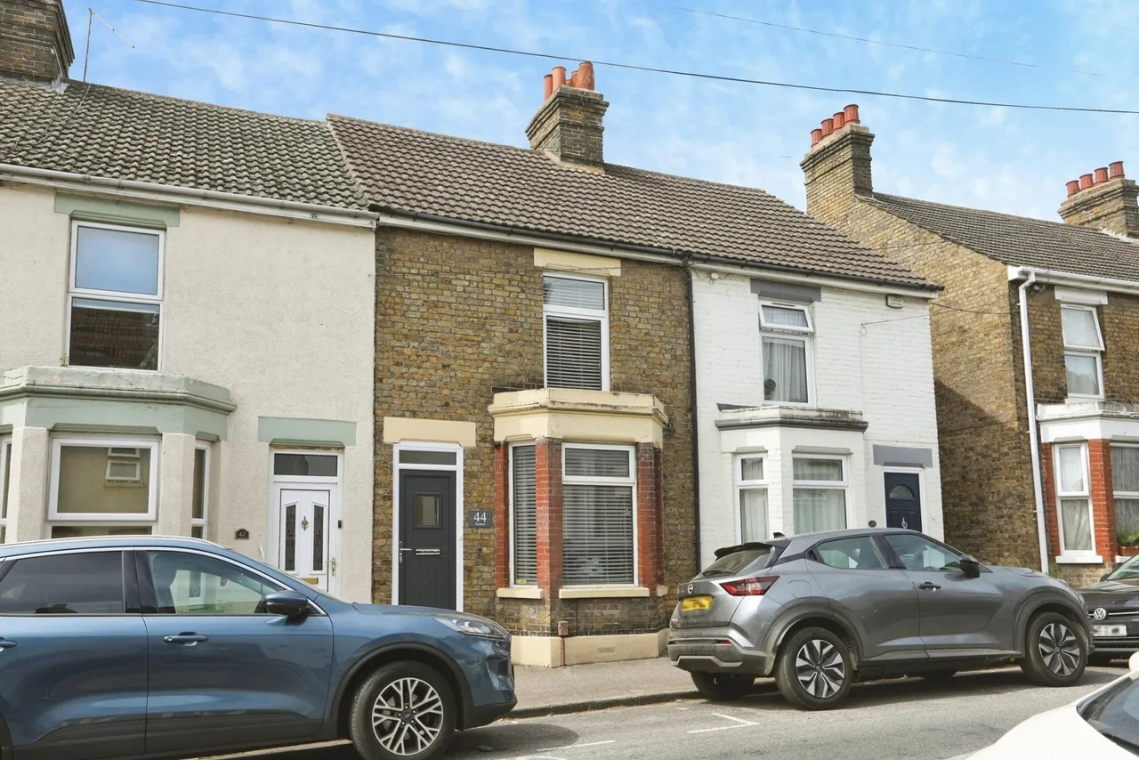 Hythe Road, Sittingbourne, Kent, ME10, photo 2