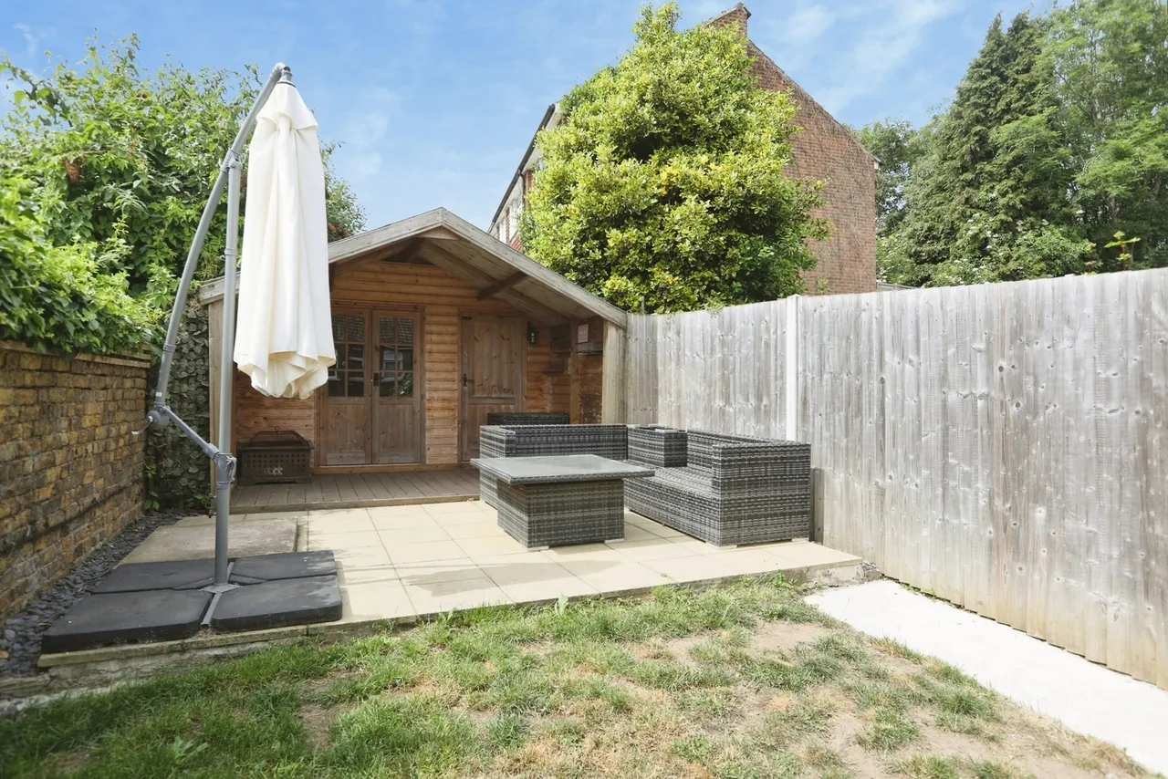 Hythe Road, Sittingbourne, Kent, ME10, photo 9