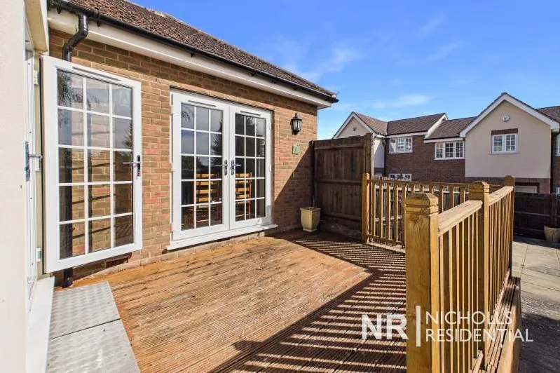 Green Lane, Chessington, KT9, photo 19