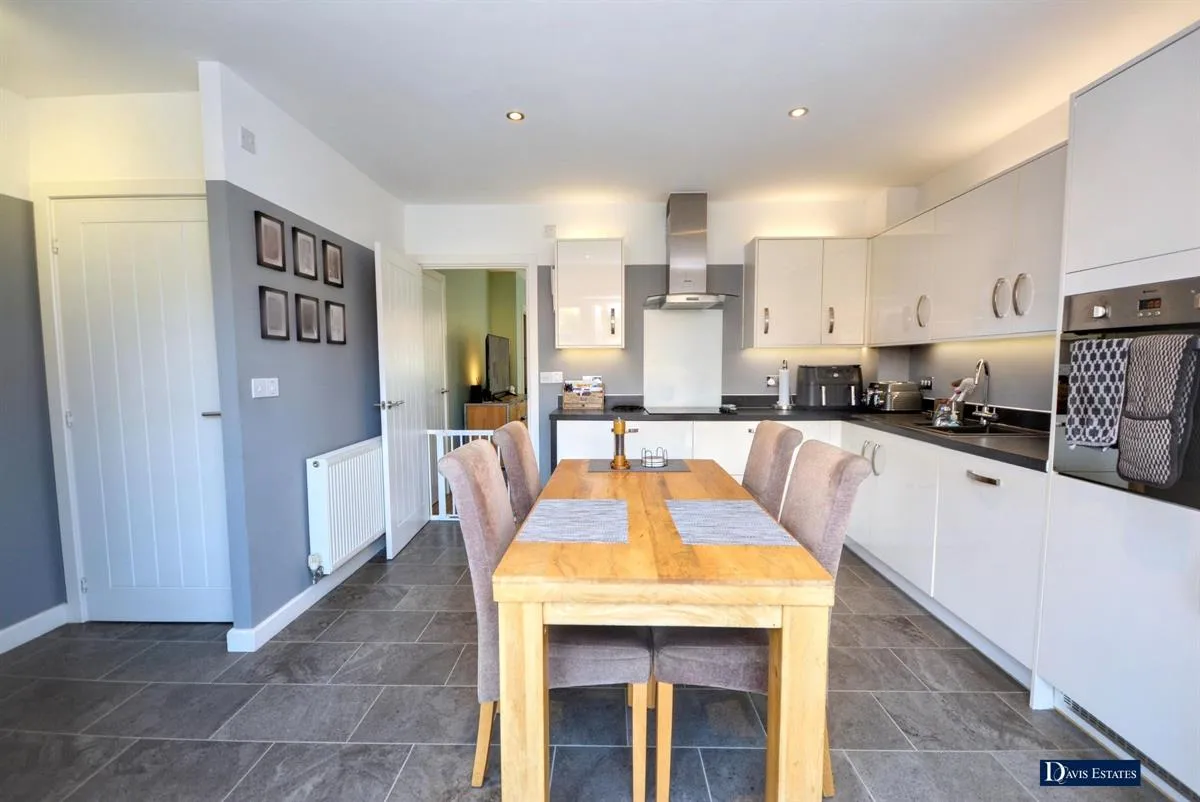 Bruton Link, Dunton Fields, Laindon, Basildon, photo 6
