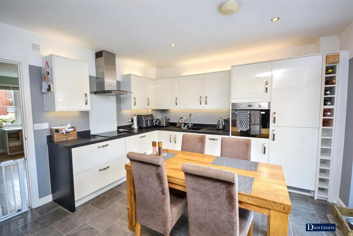 Bruton Link, Dunton Fields, Laindon, Basildon, photo 7