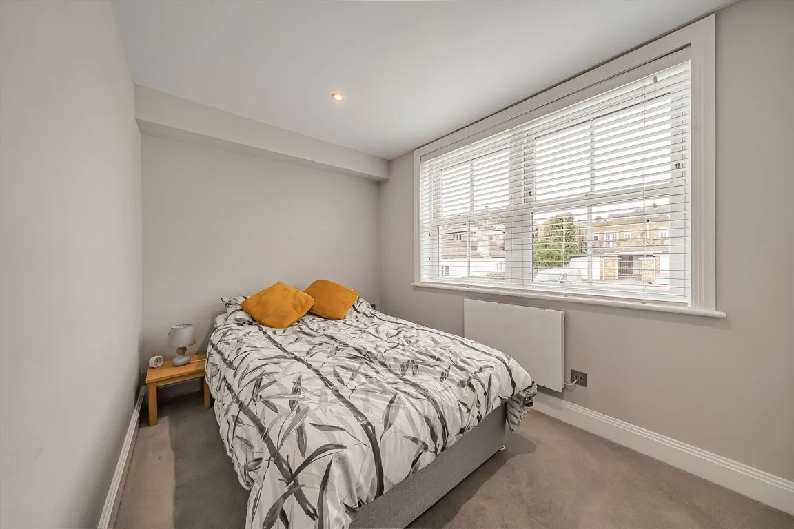 Cross Road, Weybridge, KT13, photo 4