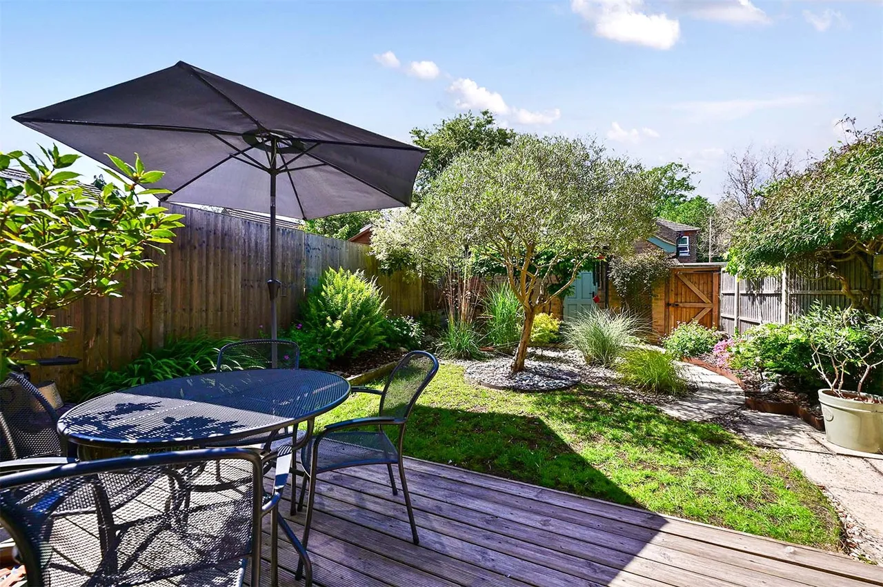 Grove Road, Ash Vale, Guildford, Surrey, GU12 5BD, photo 4