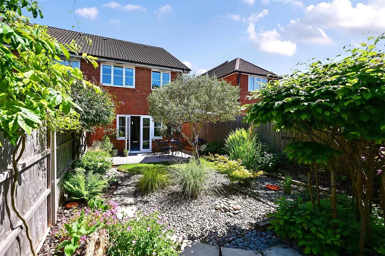 Grove Road, Ash Vale, Guildford, Surrey, GU12 5BD, photo 15