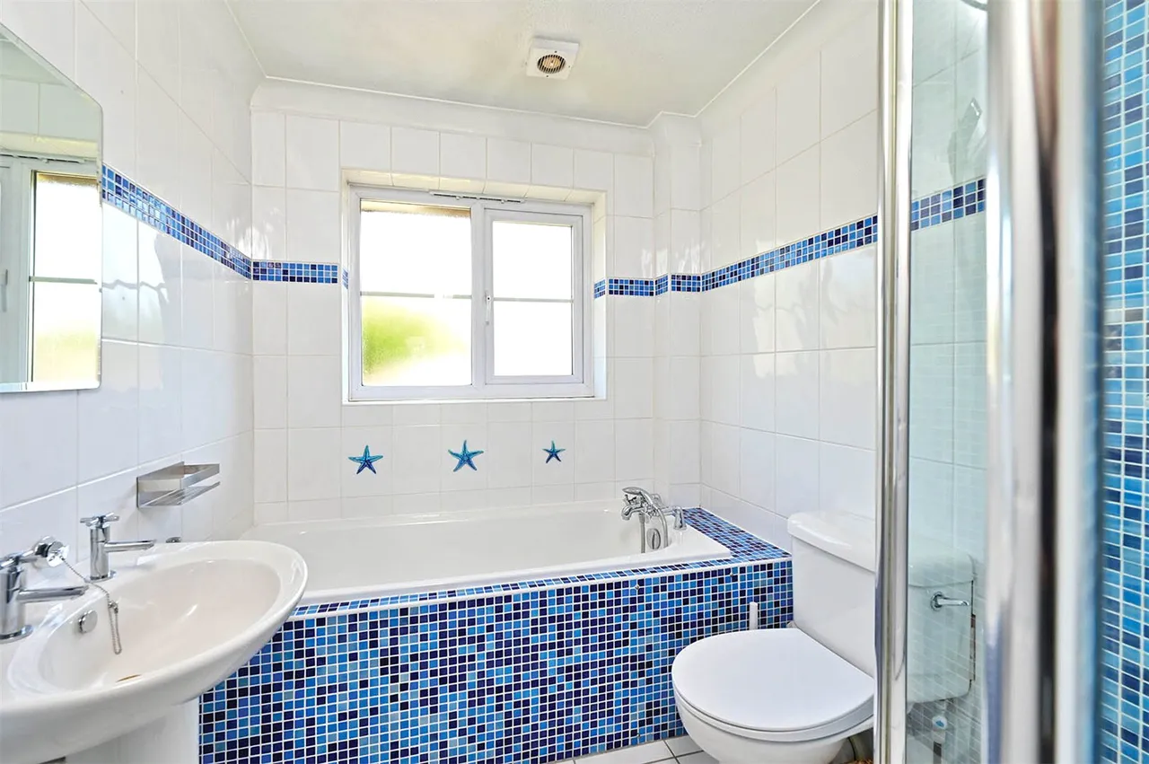 Grove Road, Ash Vale, Guildford, Surrey, GU12 5BD, photo 2