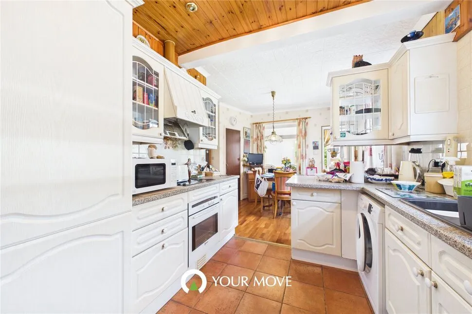 Chestnut Avenue, Bradwell, Norfolk, NR31, photo 6