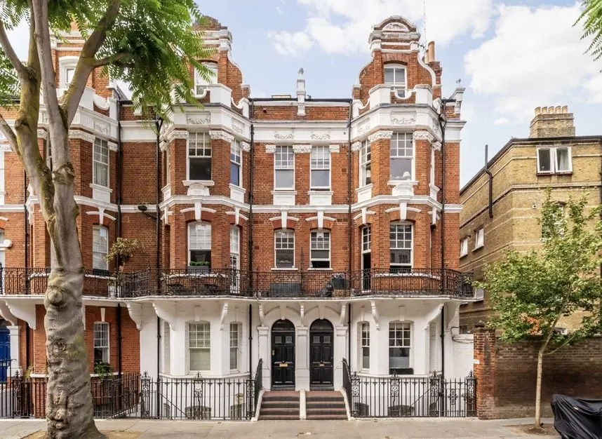 flat for sale — Cheyne Row, Chelsea, SW3