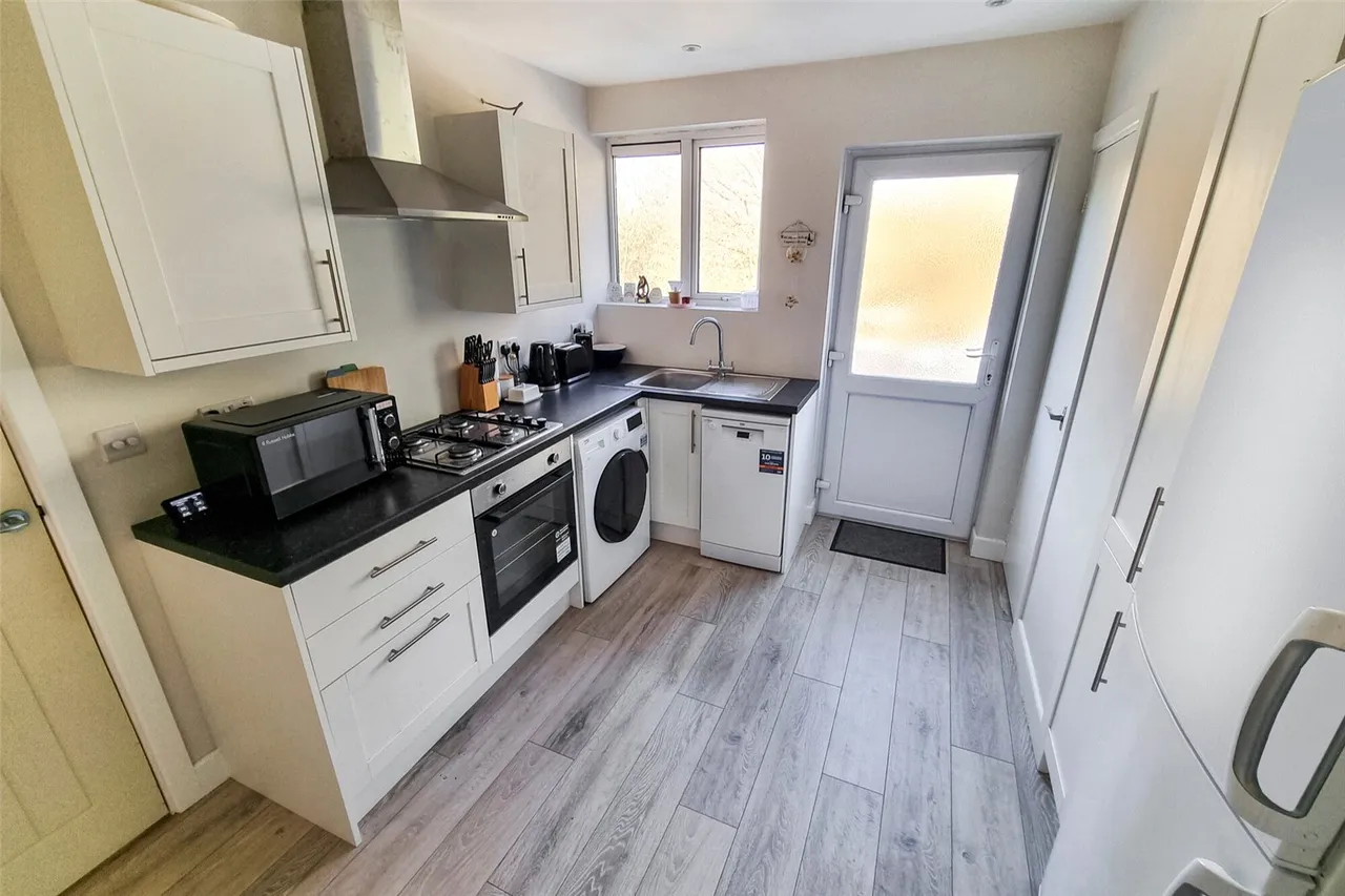 May Crescent, Ash, Guildford, Surrey, GU12 6PS, photo 5