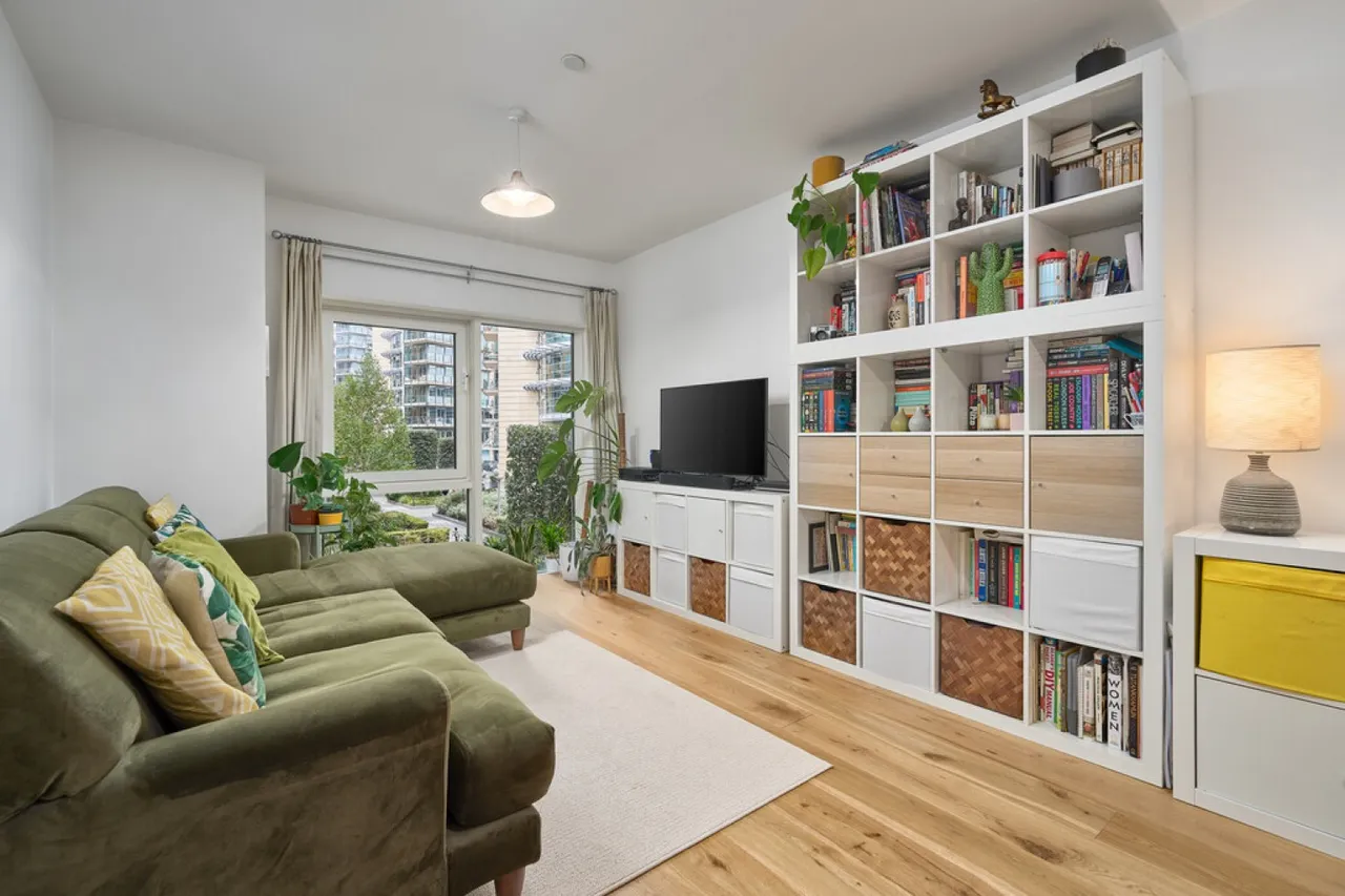Flotilla House, Battersea Reach, SW18, photo 9