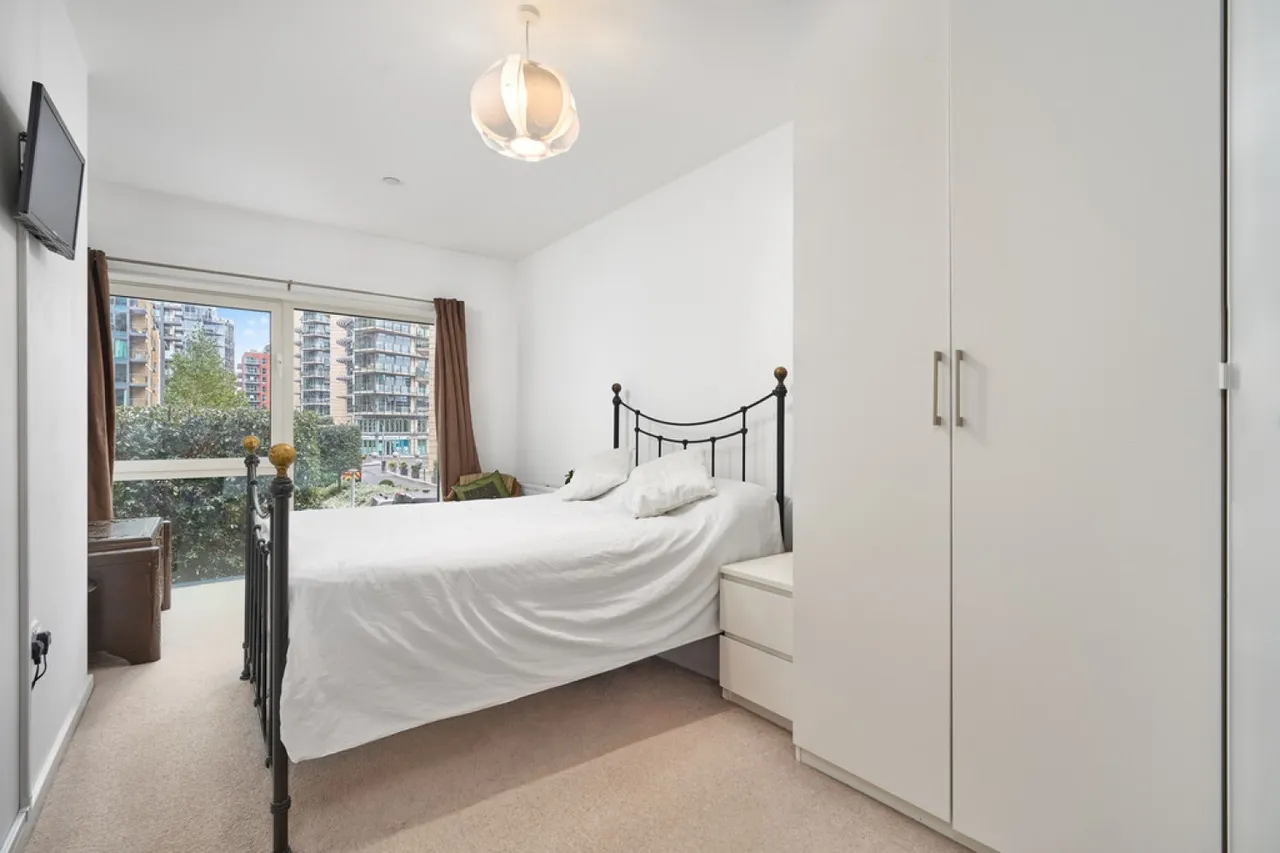 Flotilla House, Battersea Reach, SW18, photo 3