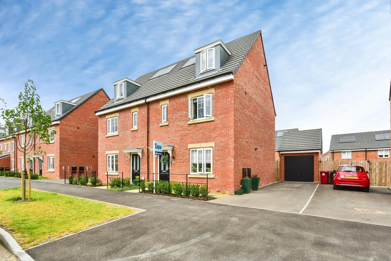 Bennett Way, Chesterfield, S44, photo 2