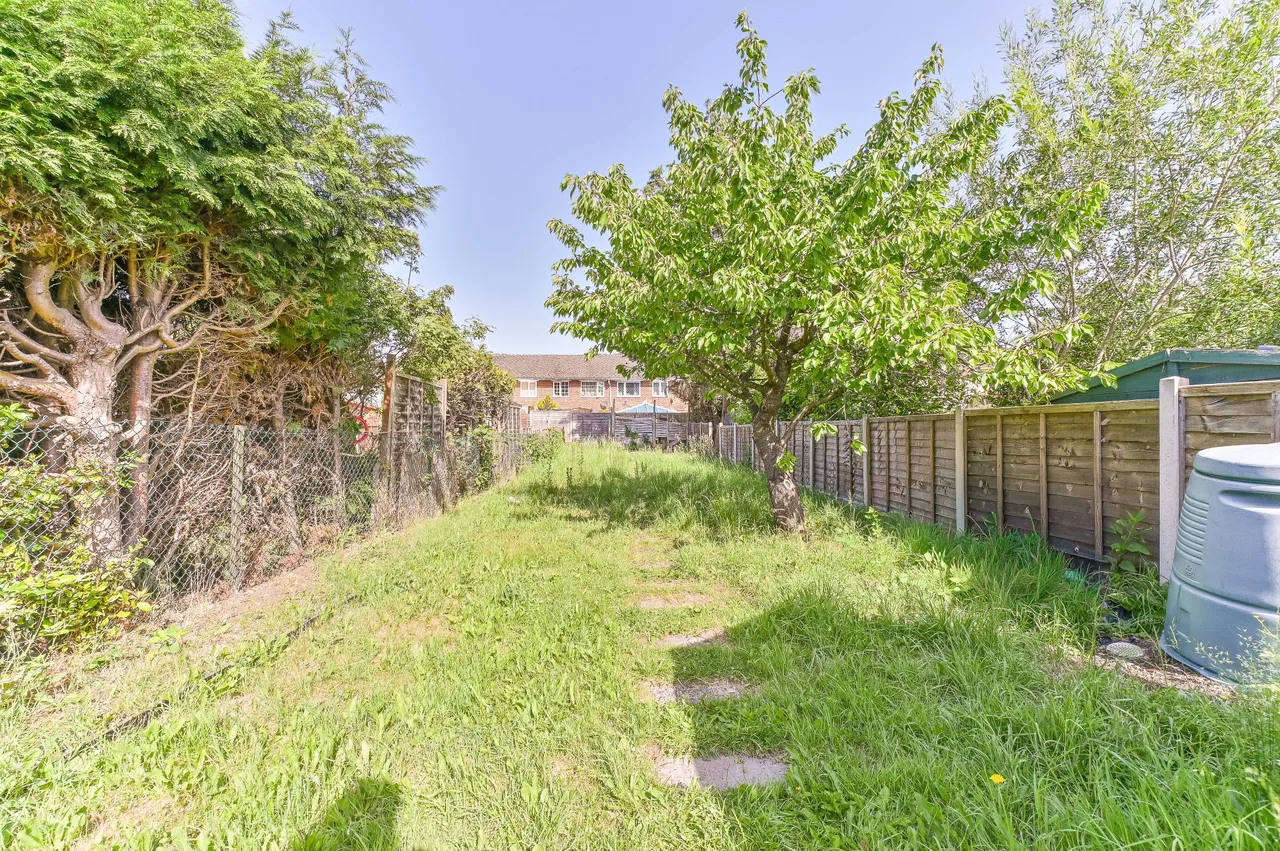 55 Brinkley Road, Worcester Park, photo 10