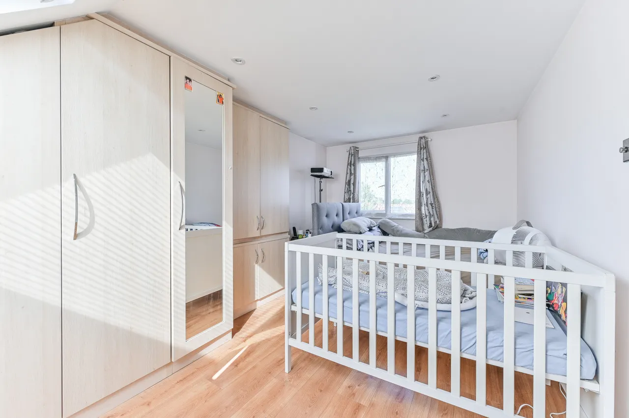 55 Brinkley Road, Worcester Park, photo 12