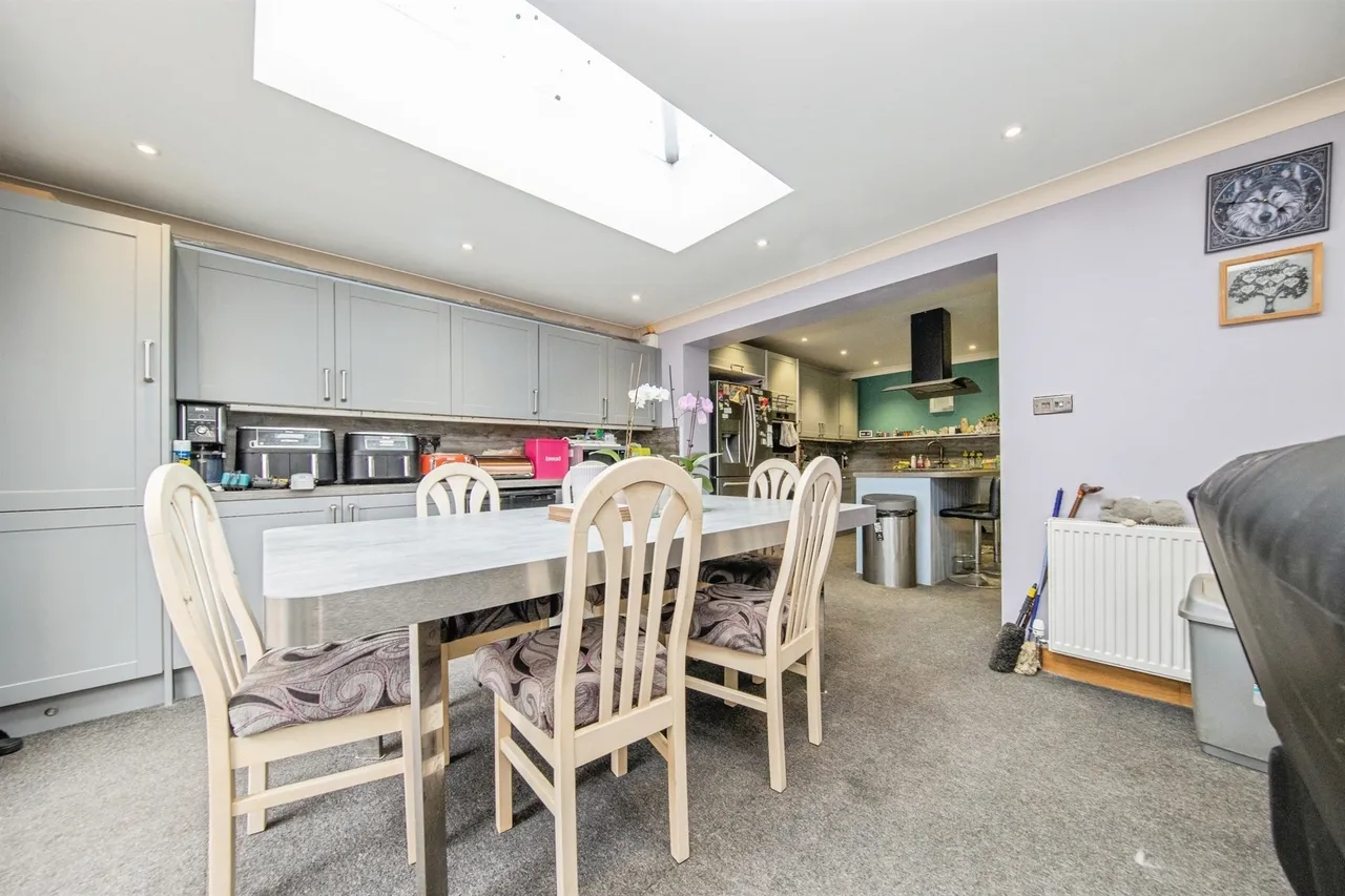 Jaywick Lane, CLACTON-ON-SEA, photo 5