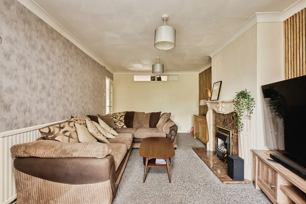 Canterbury Road, Peterborough, PE4, photo 2