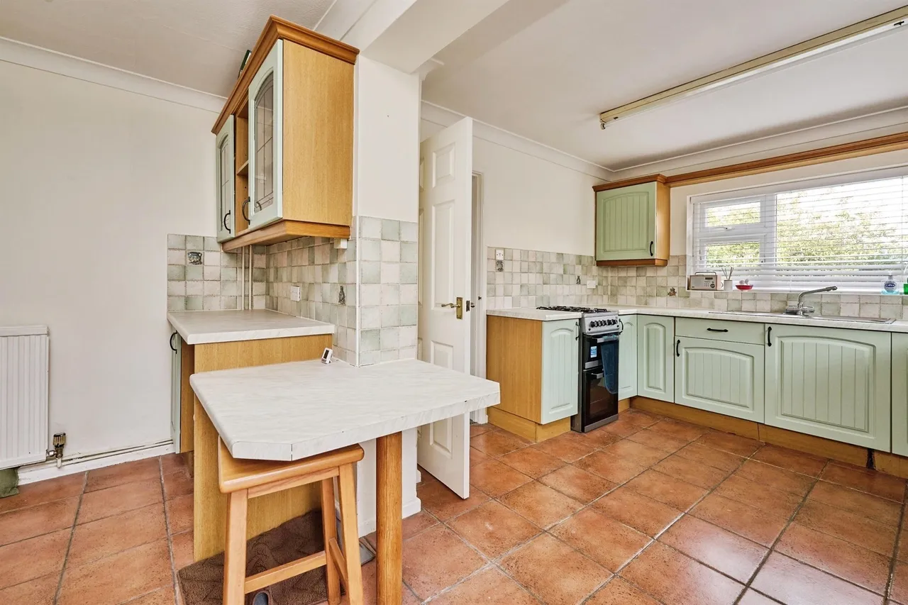 Canterbury Road, Peterborough, PE4, photo 10