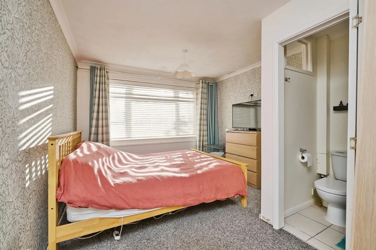 Canterbury Road, Peterborough, PE4, photo 11