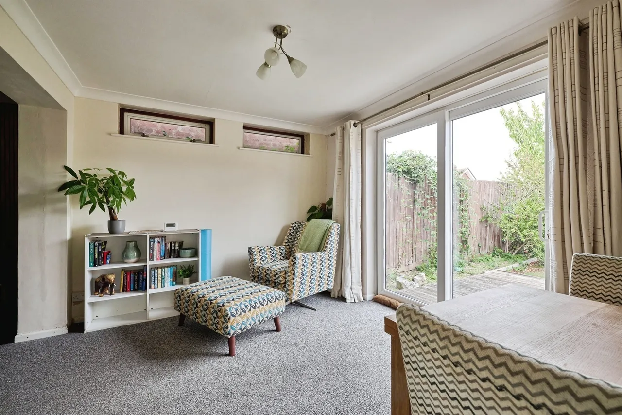 Canterbury Road, Peterborough, PE4, photo 3