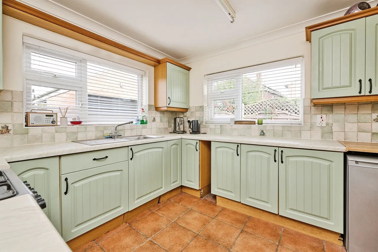 Canterbury Road, Peterborough, PE4, photo 8