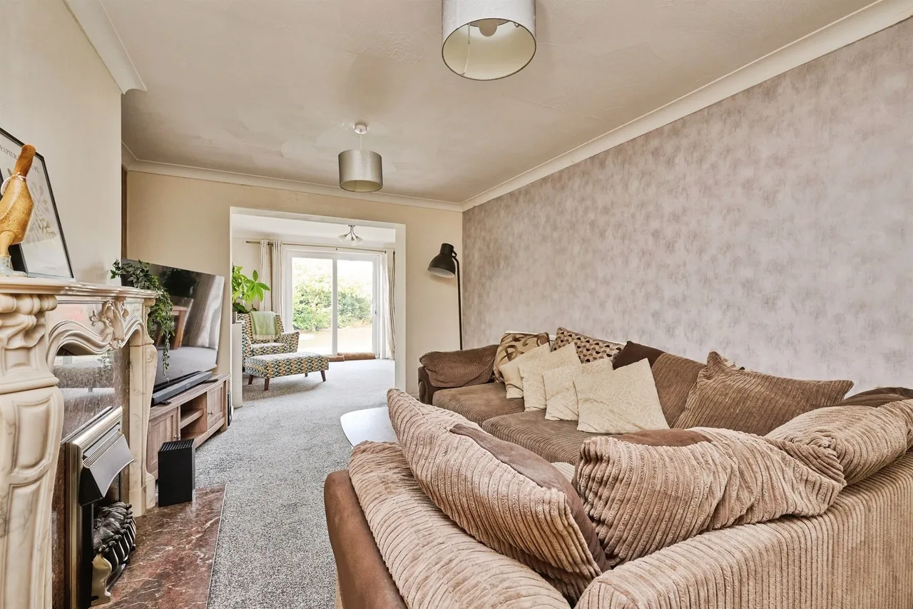 Canterbury Road, Peterborough, PE4, photo 5