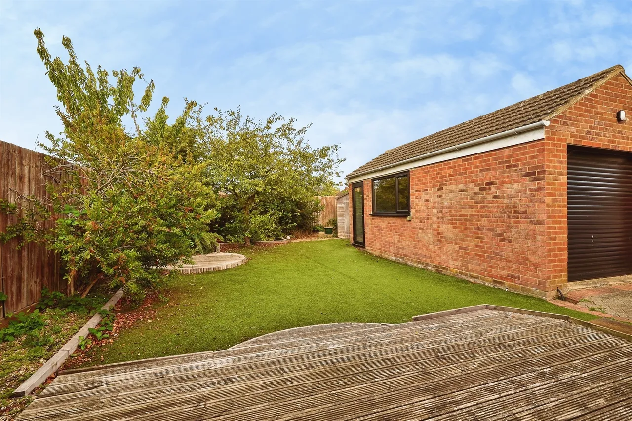 Canterbury Road, Peterborough, PE4, photo 4
