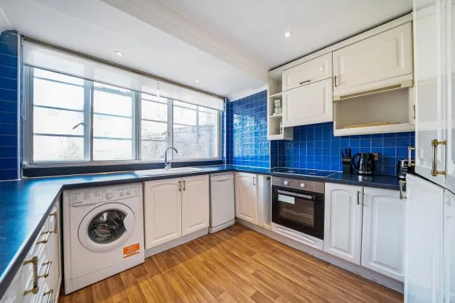 Hyde Park Place, London, W2, photo 9