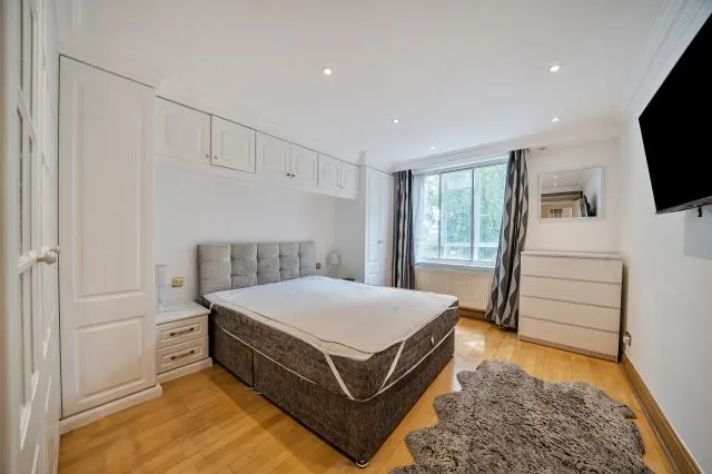 Hyde Park Place, London, W2, photo 11
