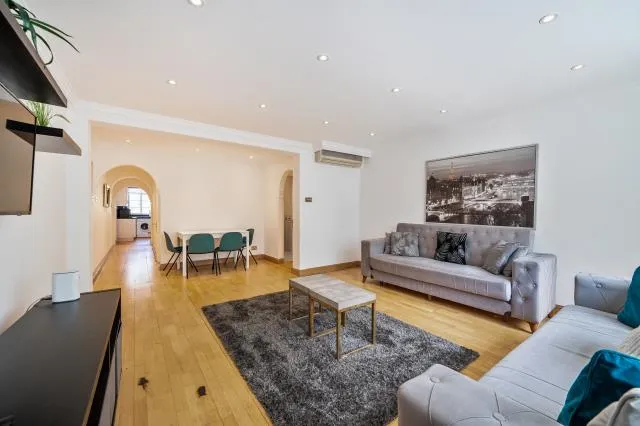 Hyde Park Place, London, W2, photo 6